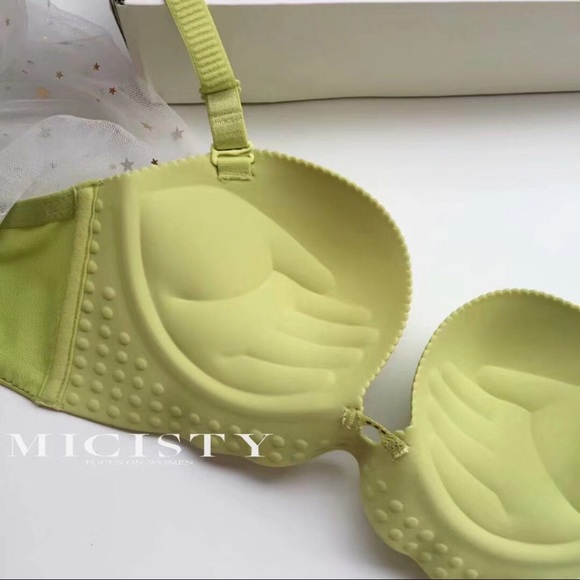 Bras and underpants - Picture 7 of 8